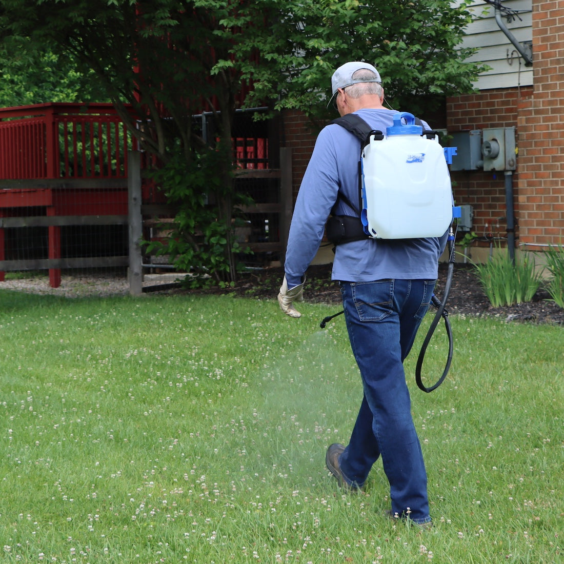 Power Sprayers For Insect Battery Powered Sprayers for Pest Control Technicians | FlowZone®