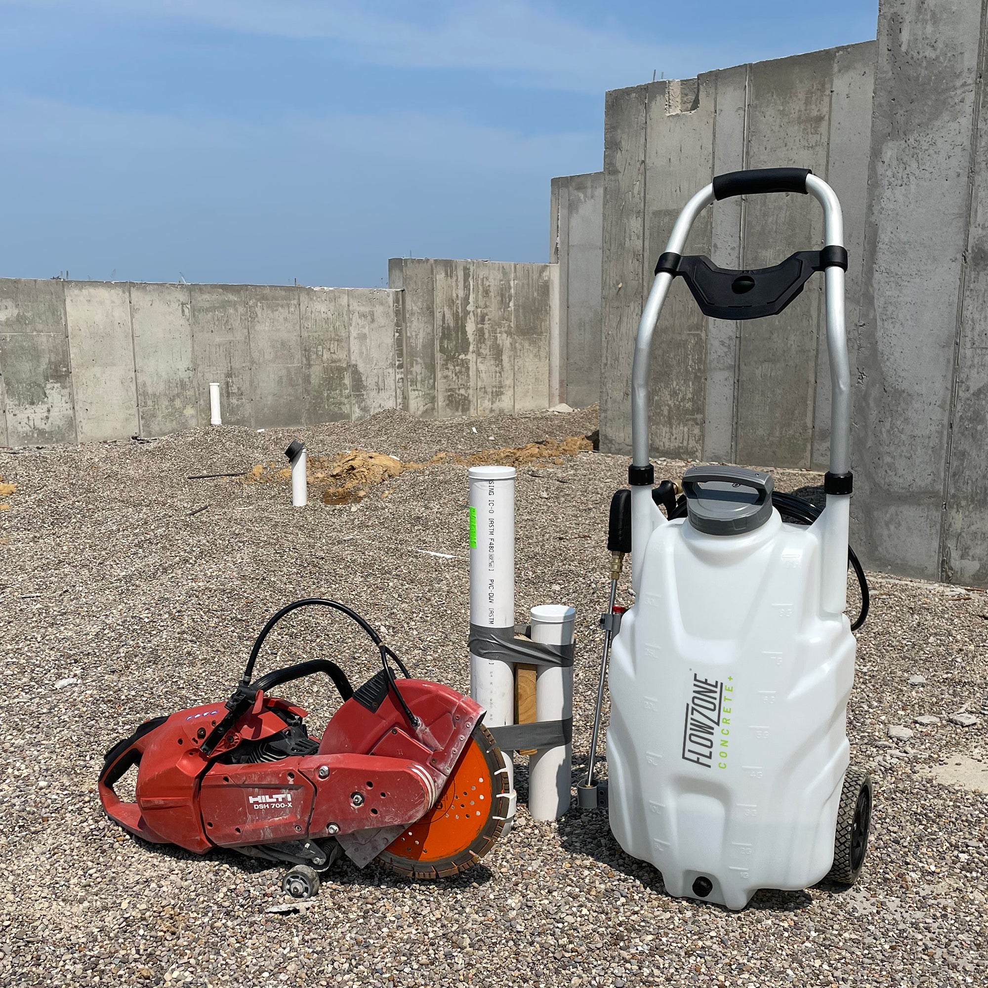 Concrete+ Monsoon 2.5 5-Position Variable Pressure Battery Rolling Sprayer (9-Gallon)